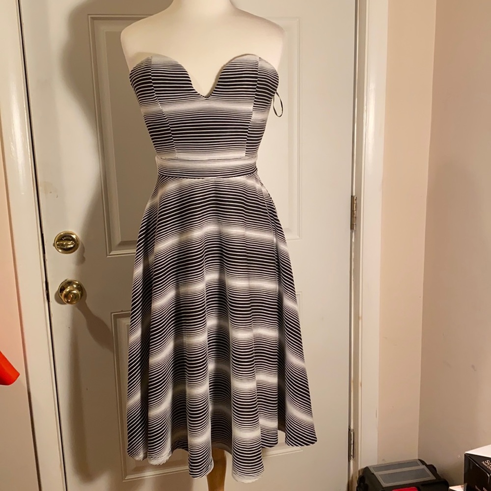 Black and white strapless dress